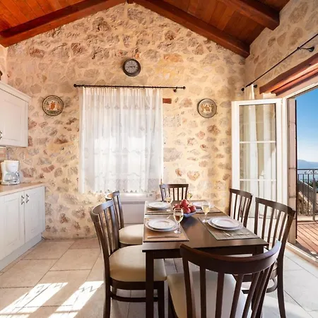 Sleeps 6 With Pool And Air Con Villa
