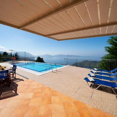 Sleeps 6 With Pool And Air Con Villa