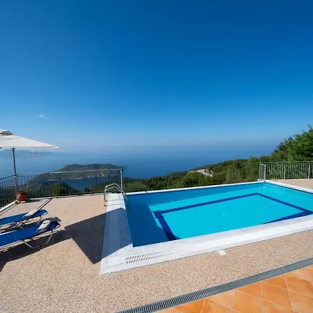 Sleeps 6 With Pool And Air Con Villa